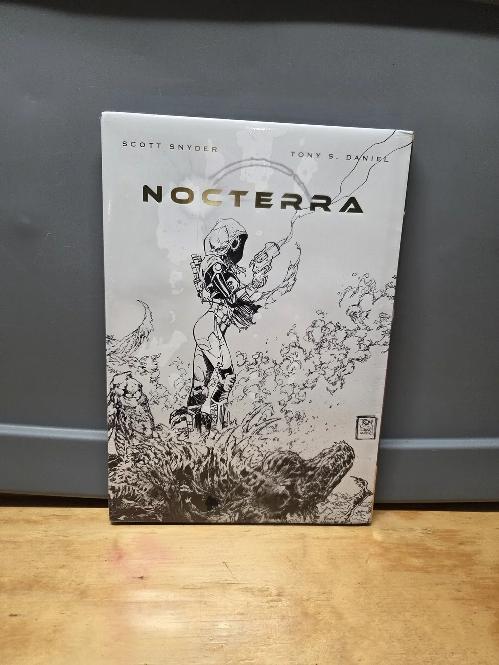Nocterra Oversized Hardcover Kickstarter Signed Scott Snyder, Tony Daniel Prints